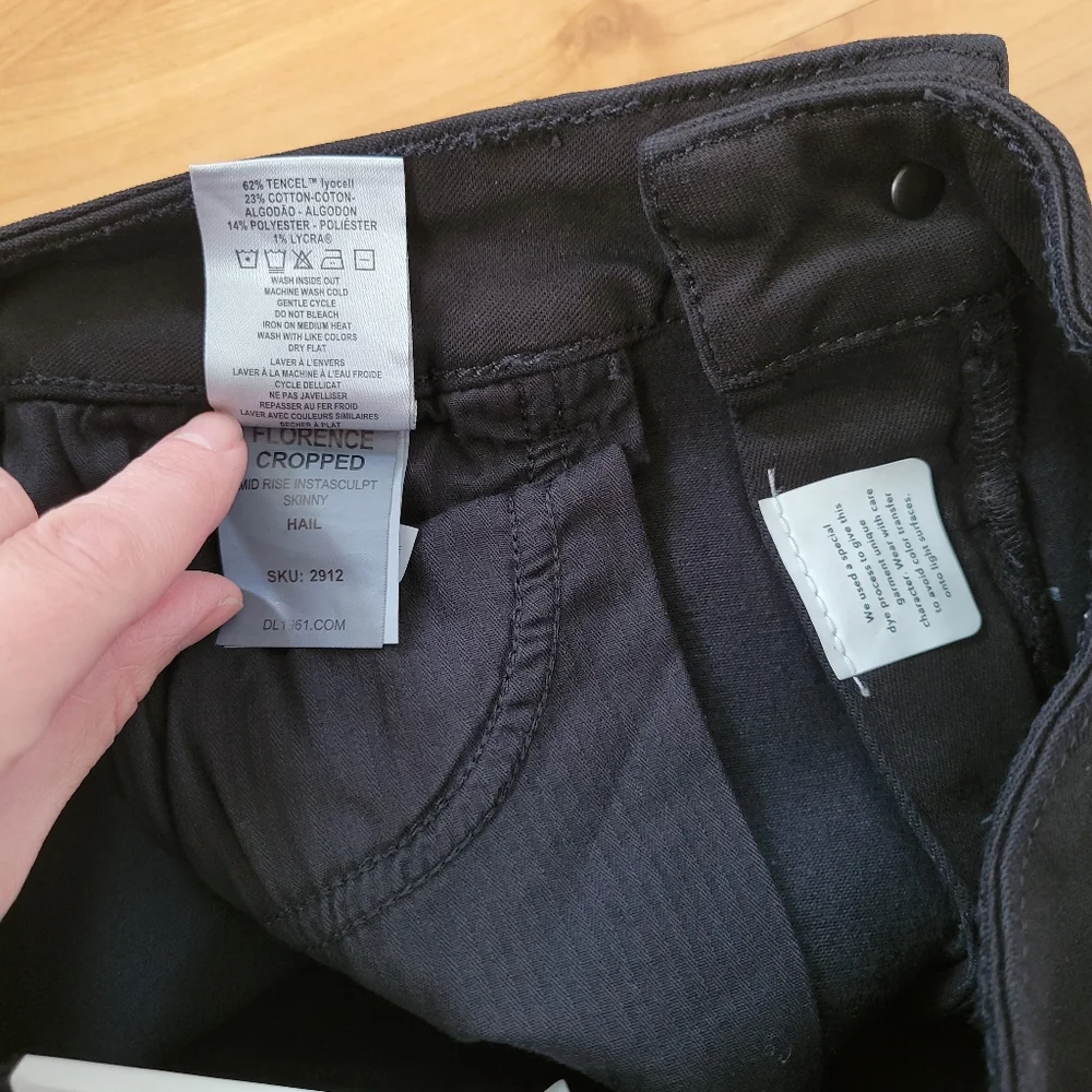 NWT DL1961 Florence Cropped Jeans 27 Mid Rise Skinny Black